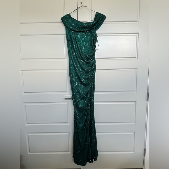 Never Worn Fashion Nova Dress - Picture 1 of 8